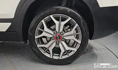 Kia Seltos 2023 1.6 Автомат в Москве № 522499, миниатюра 5