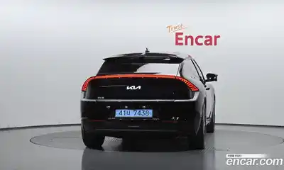 Kia EV6 2023 0.1 Автомат в Москве № 522877, миниатюра 4