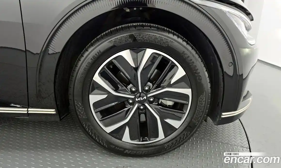 Kia EV6 2023 0.1 Автомат в Москве № 522877, фото 5