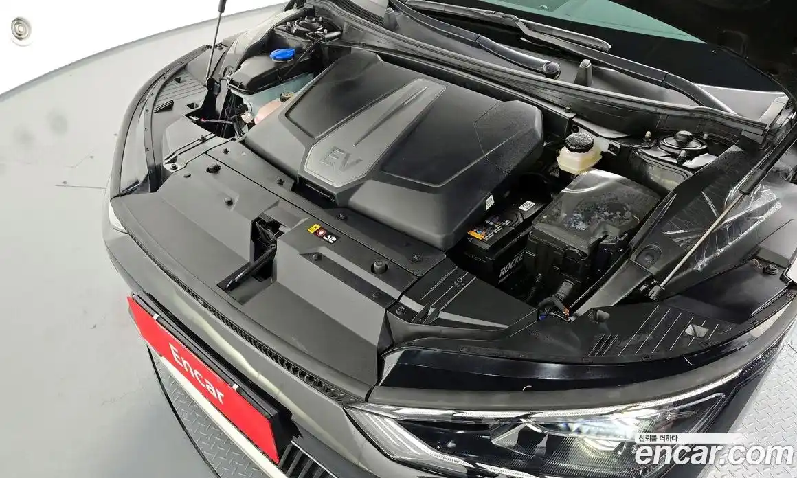 Kia EV6 2023 0.1 Автомат в Москве № 522877, фото 6