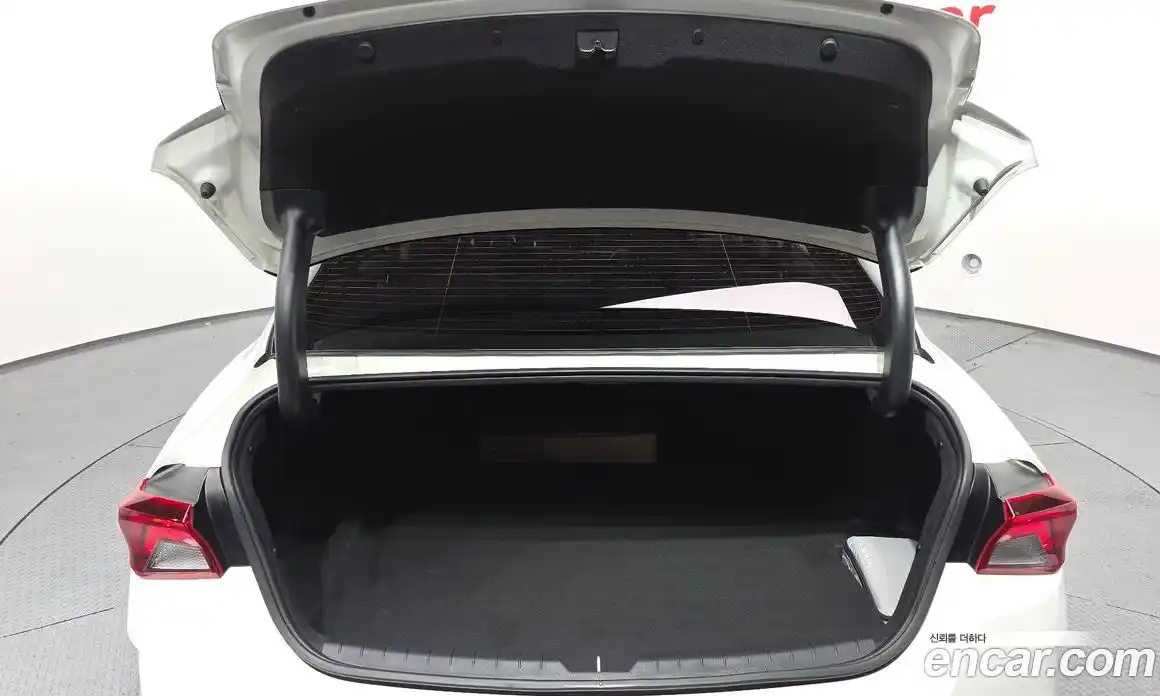 Kia K5 2022 2.0 Автомат в Москве № 523009, фото 20