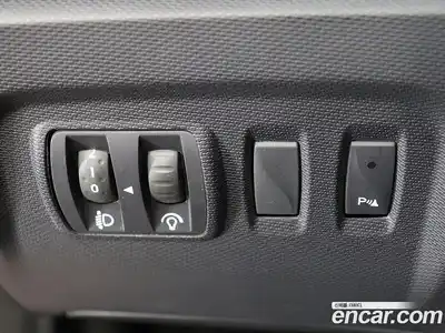 Renault QM3 2015 1.5 Автомат в Москве № 524619, миниатюра 12