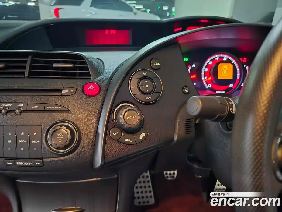 Honda Civic 2010 2.0 Механическая в Москве № 525751, фото 12