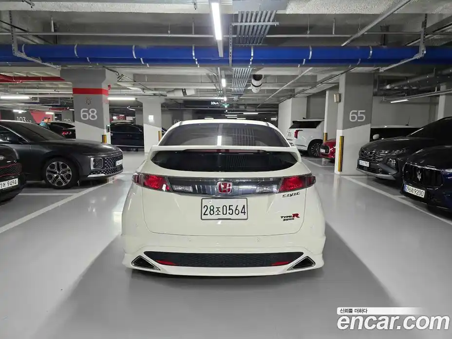 Honda Civic 2010 2.0 Механическая в Москве № 525751, фото 4