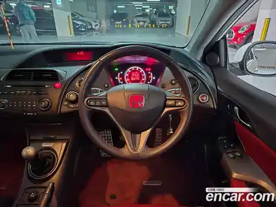 Honda Civic 2010 2.0 Механическая в Москве № 525751, миниатюра 9