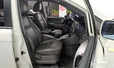 SsangYong Korando 2015 2.0 Автомат в Москве № 526806, миниатюра 10