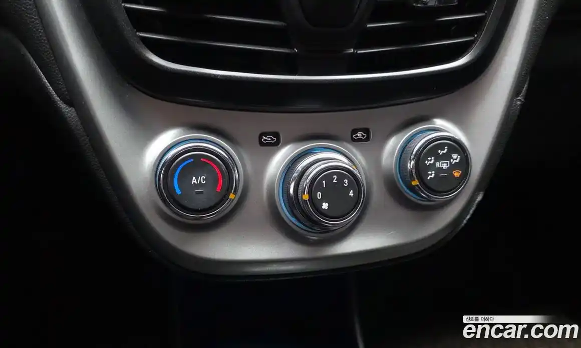 Chevrolet Spark 2016 1.0 Автомат в Москве № 528561, фото 16