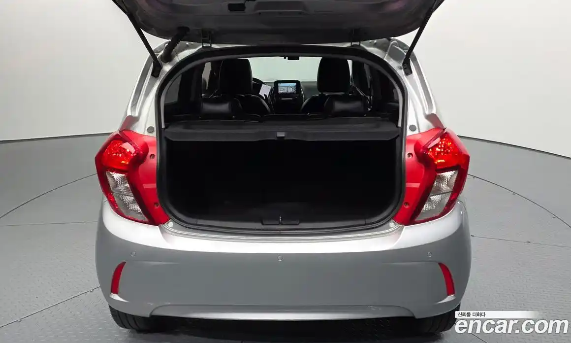 Chevrolet Spark 2016 1.0 Автомат в Москве № 528561, фото 20