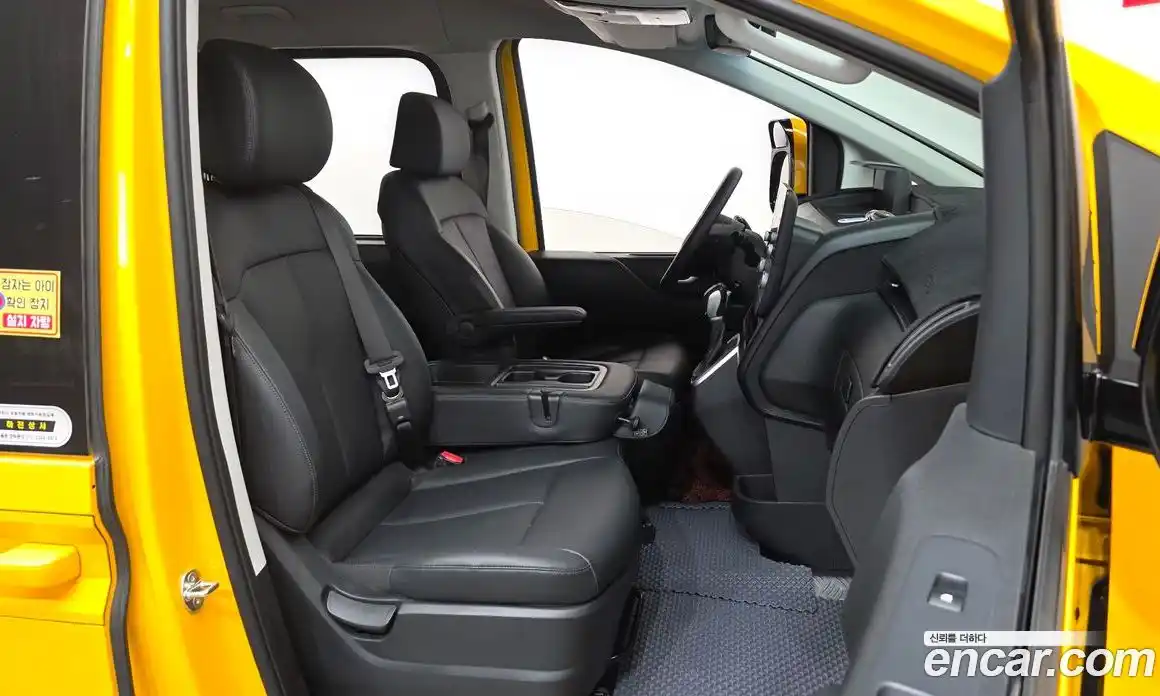 Hyundai Staria 2023 3.5 Автомат в Москве № 529742, фото 11