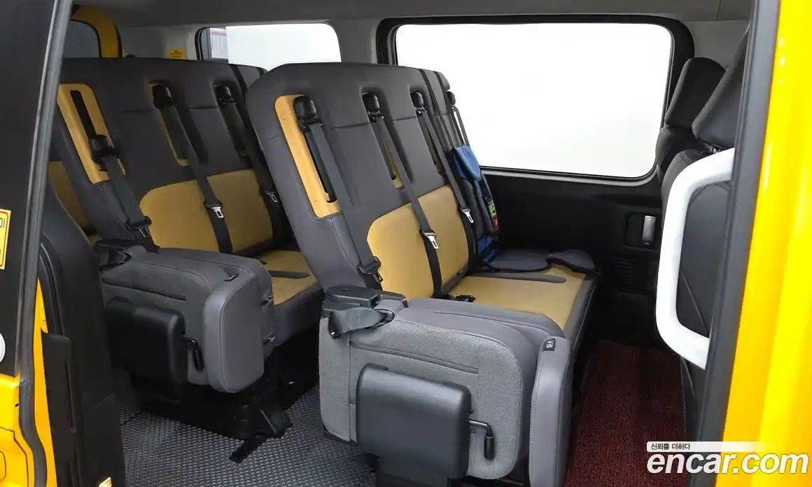 Hyundai Staria 2023 3.5 Автомат в Москве № 529742, фото 12