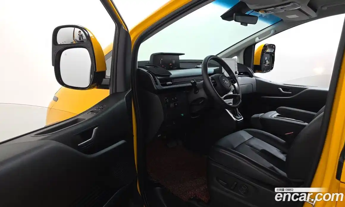 Hyundai Staria 2023 3.5 Автомат в Москве № 529742, фото 10