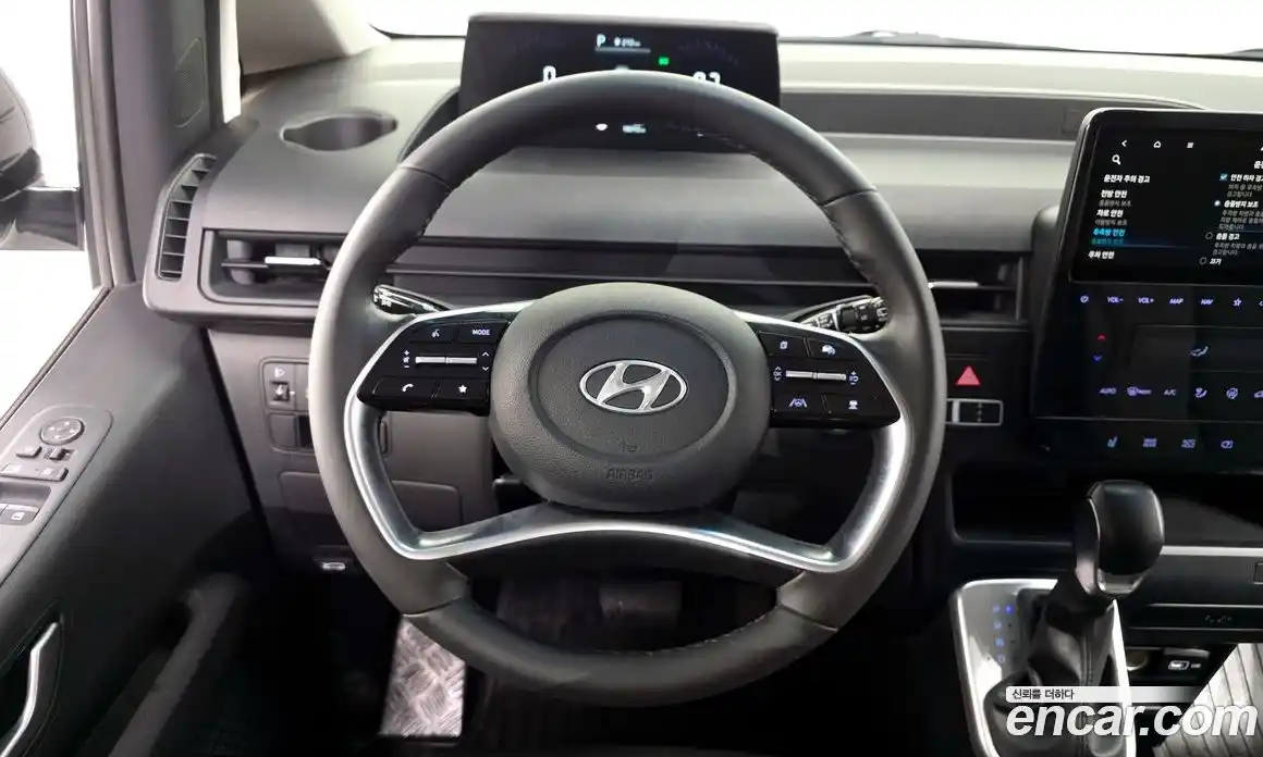 Hyundai Staria 2022 2.2 Автомат в Москве № 529955, фото 13