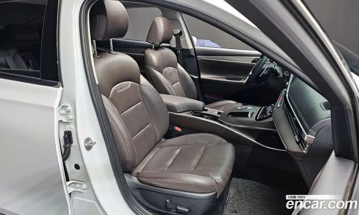 Hyundai Grandeur 2023 3.0 Автомат в Москве № 530911, фото 12