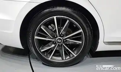 Hyundai Grandeur 2023 3.0 Автомат в Москве № 530911, миниатюра 5