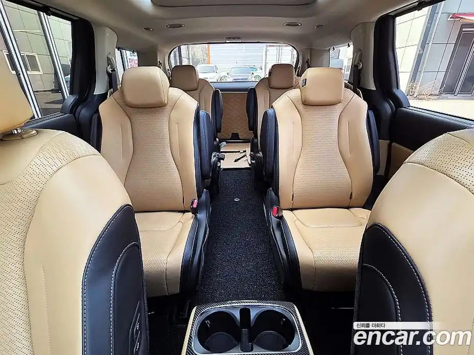 Kia Canival 2021 2.2 Автомат в Москве № 532114, фото 12