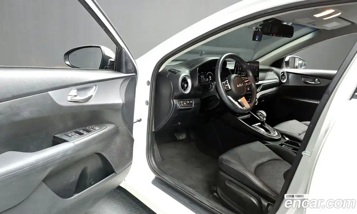 Kia K3 2022 1.6 Автомат в Москве № 532594, фото 11