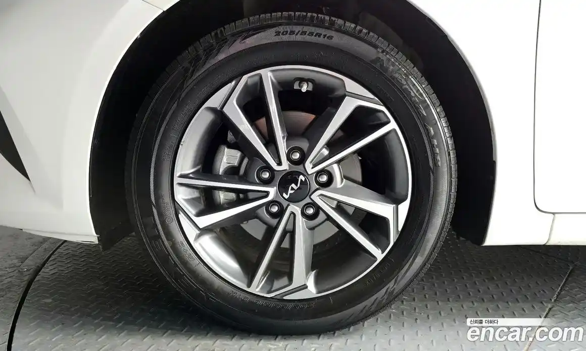 Kia K3 2022 1.6 Автомат в Москве № 532594, фото 5