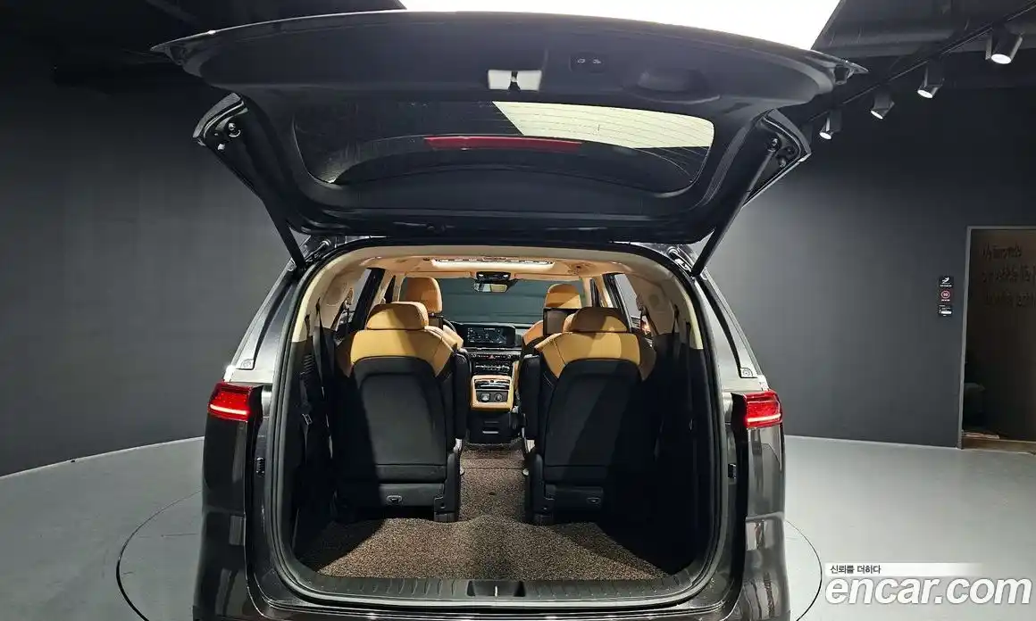 Kia Canival 2021 2.2 Автомат в Москве № 532835, фото 20