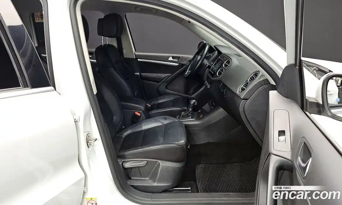 Volkswagen Tiguan 2016 2.0 Автомат в Москве № 533311, фото 11