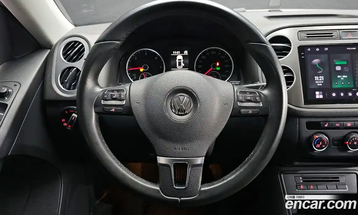 Volkswagen Tiguan 2016 2.0 Автомат в Москве № 533311, фото 13