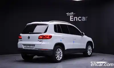 Volkswagen Tiguan 2016 2.0 Автомат в Москве № 533311, миниатюра 2