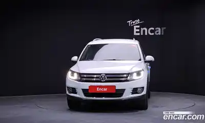 Volkswagen Tiguan 2016 2.0 Автомат в Москве № 533311, миниатюра 3