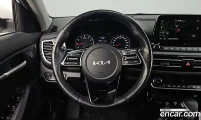 Kia Seltos 2023 1.6 Автомат в Москве № 534407, миниатюра 12