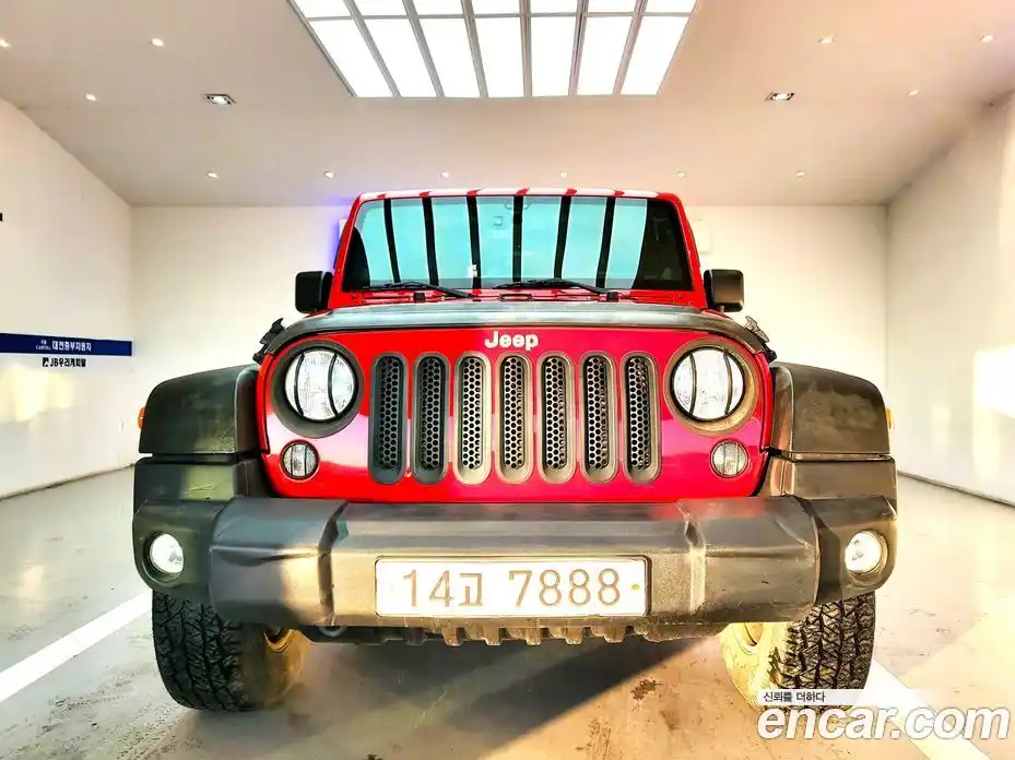 Jeep Wrangler 2014 2.8 Автомат в Москве № 535324, фото 6