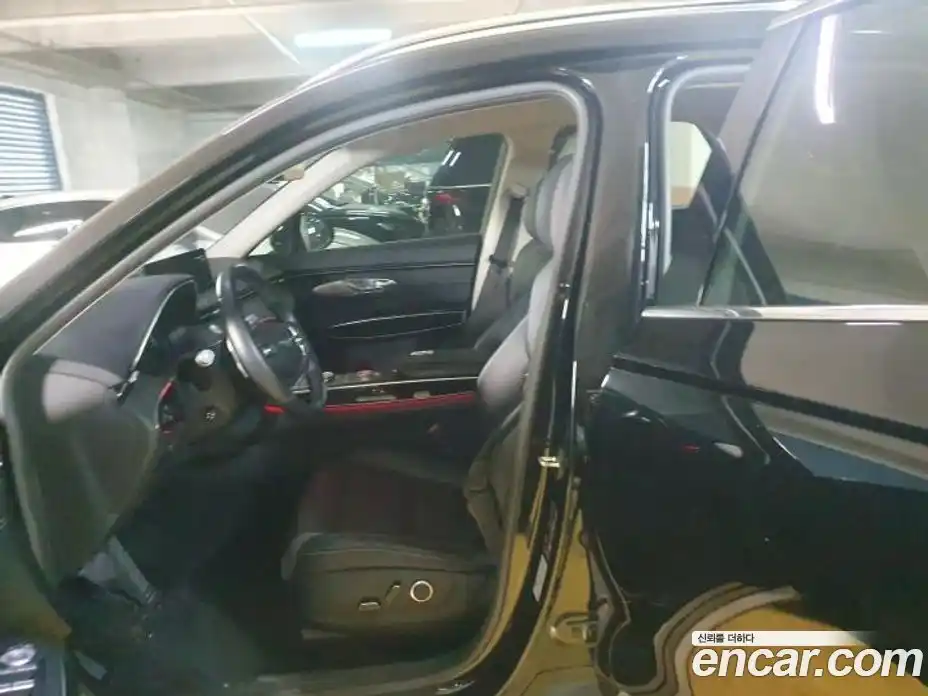 Genesis GV70 2023 2.5 Автомат в Москве № 536707, фото 3