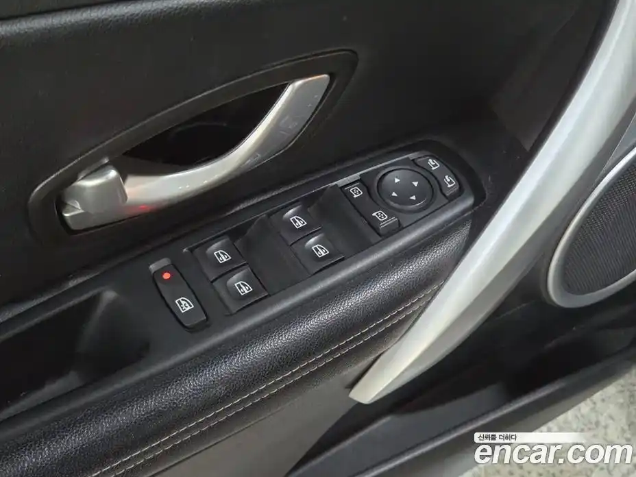 Renault SM3 2012 1.6 Автомат в Москве № 536763, фото 16