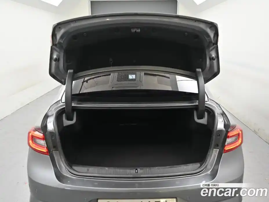 Renault SM6 2017 2.0 Автомат в Москве № 536819, фото 19