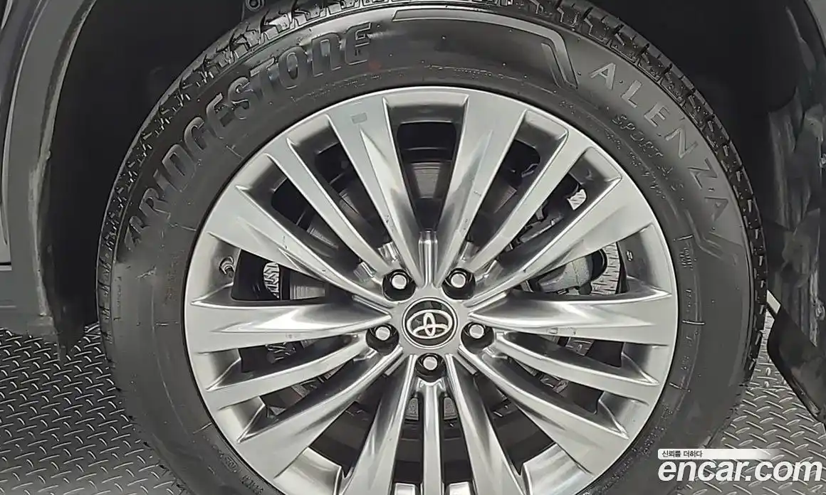 Toyota Highlander 2025 2.5 Автомат в Москве № 537816, фото 5