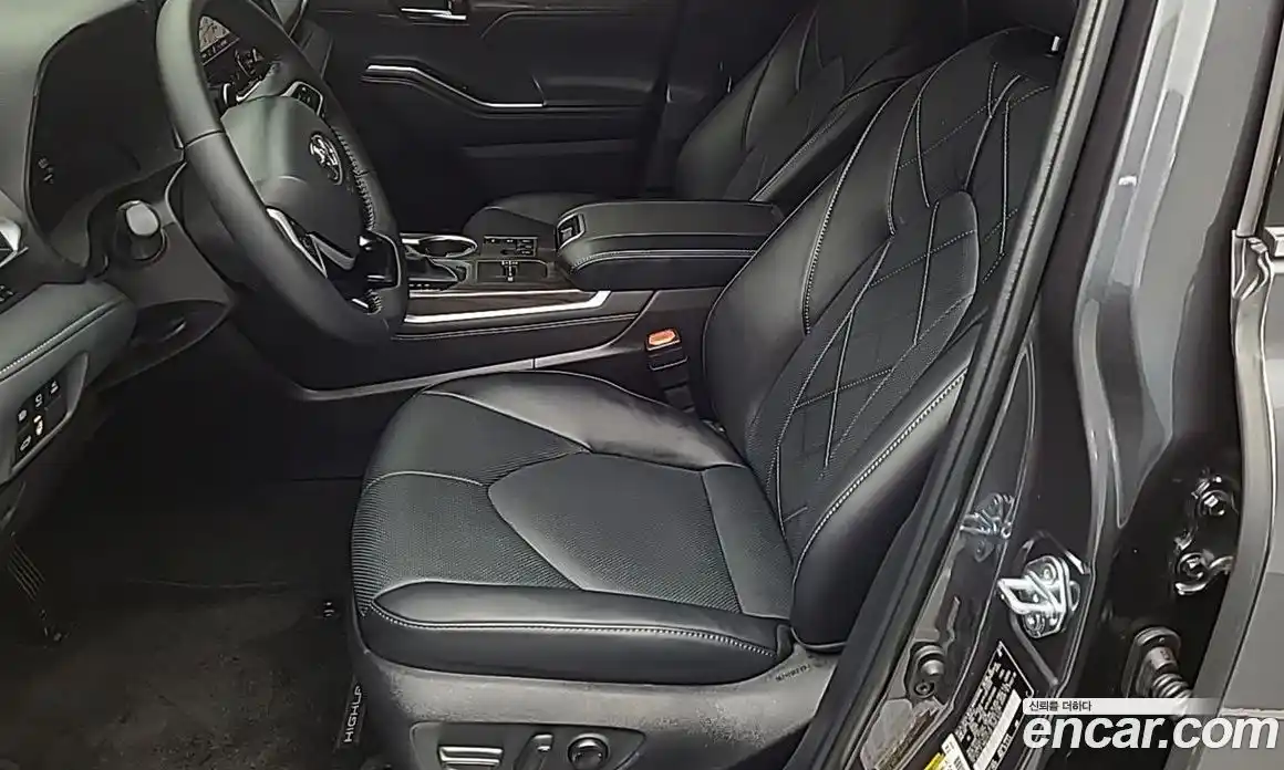 Toyota Highlander 2025 2.5 Автомат в Москве № 537816, фото 9