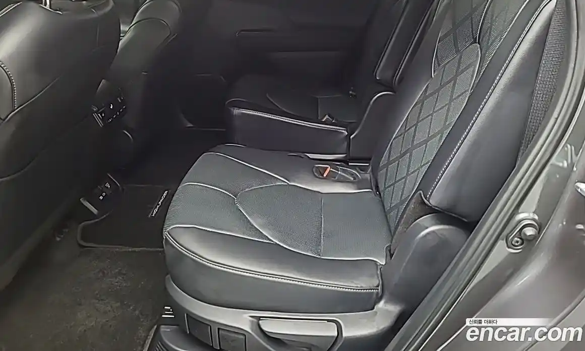 Toyota Highlander 2025 2.5 Автомат в Москве № 537816, фото 10