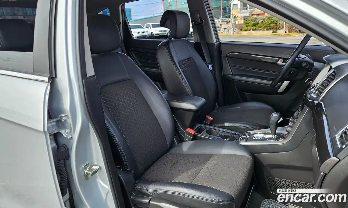 Chevrolet Captiva 2015 2.0 Автомат в Москве № 540112, фото 13