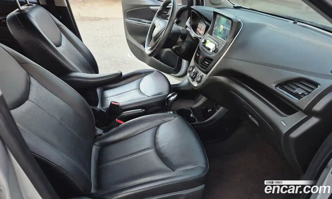 Chevrolet Spark 2016 1.0 Автомат в Москве № 540760, фото 11