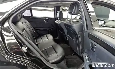 Mercedes-Benz E-Class 2011 3.5 Автомат в Москве № 542647, миниатюра 12