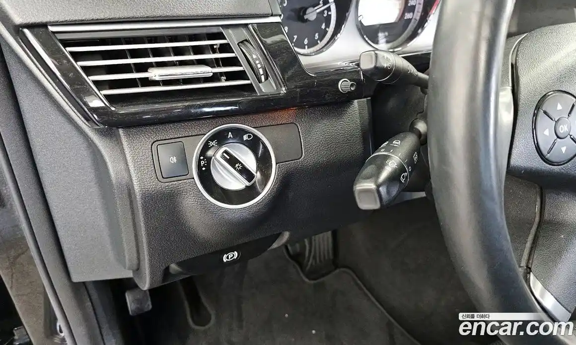 Mercedes-Benz E-Class 2011 3.5 Автомат в Москве № 542647, фото 16