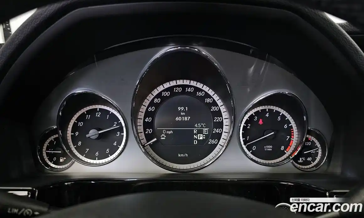 Mercedes-Benz E-Class 2011 3.5 Автомат в Москве № 542647, фото 8