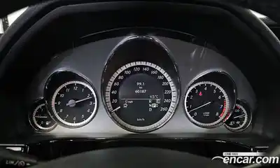 Mercedes-Benz E-Class 2011 3.5 Автомат в Москве № 542647, миниатюра 8