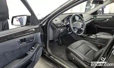 Mercedes-Benz E-Class 2011 3.5 Автомат в Москве № 542647, миниатюра 10