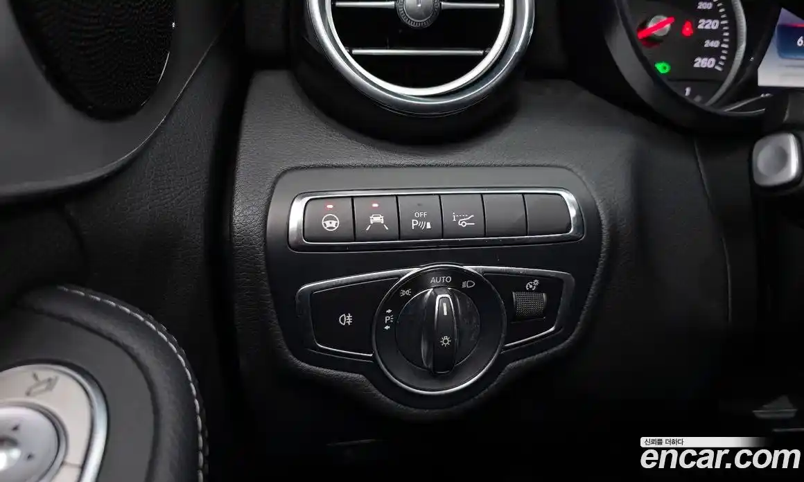 Mercedes-Benz C-Class 2018 2.0 Автомат в Москве № 542778, фото 17