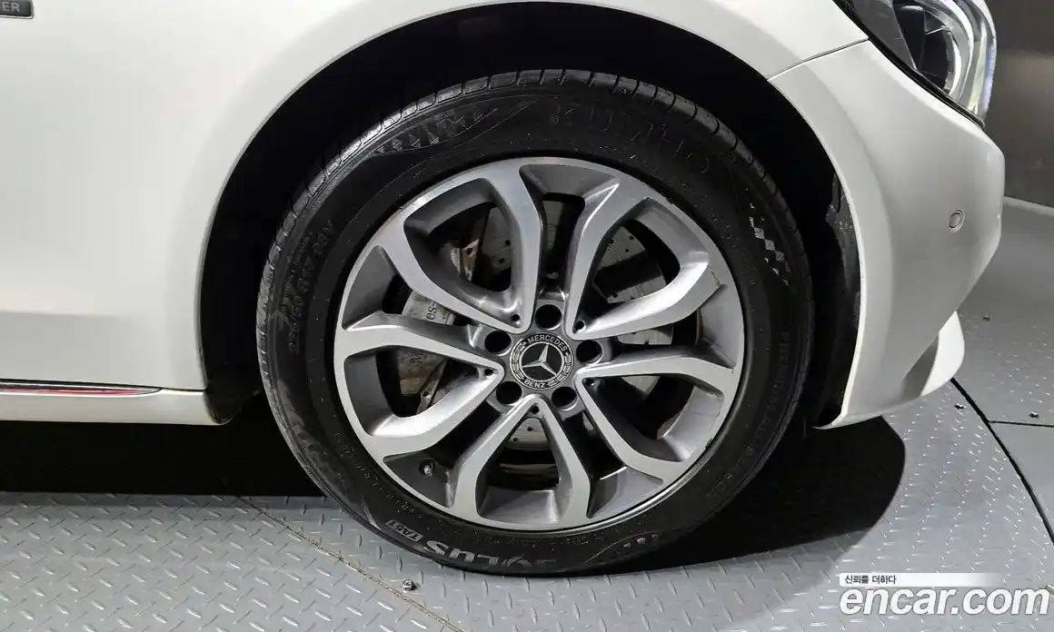 Mercedes-Benz C-Class 2018 2.0 Автомат в Москве № 542778, фото 5