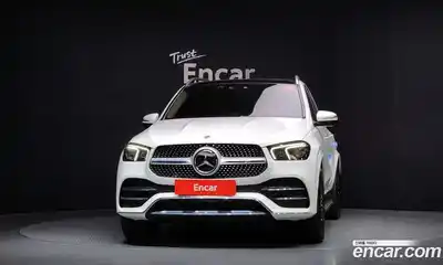 Mercedes-Benz GLE-Class 2023 3.0 Автомат в Москве № 543007, миниатюра 3