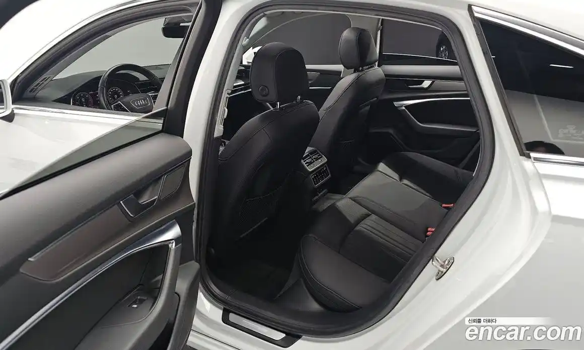 Audi A6 2020 2.0 Автомат в Москве № 544228, фото 12