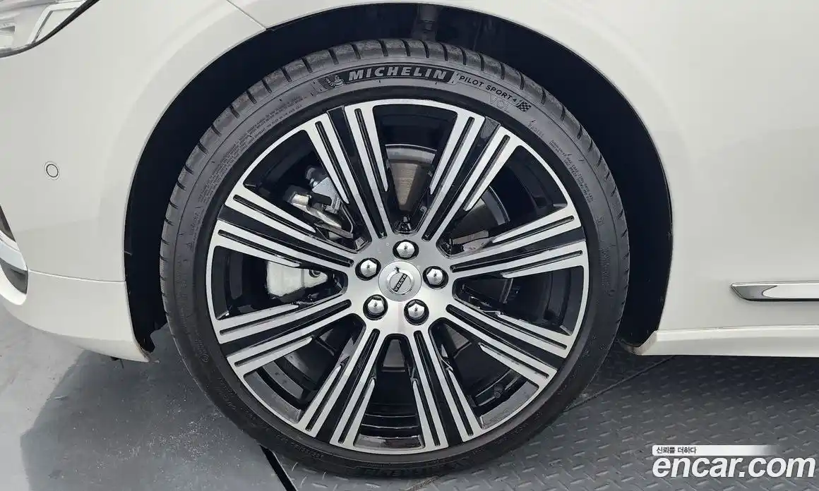 Volvo S90 2024 2.0 Автомат в Москве № 544975, фото 5