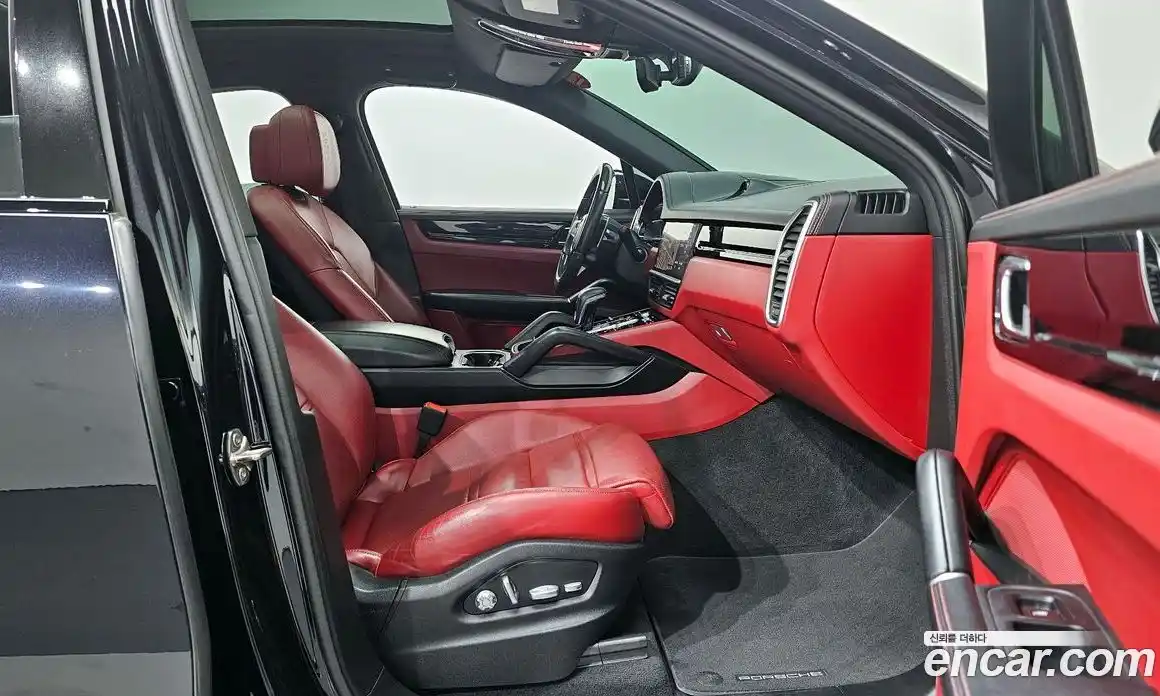 Porsche Cayenne 2021 3.0 Автомат в Москве № 545654, фото 10