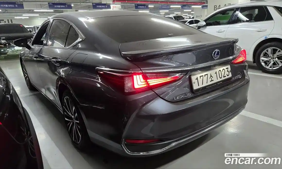 Lexus ES 2022 2.5 Автомат в Москве № 547143, фото 3