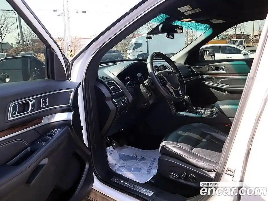 Ford Explorer 2017 2.3 Автомат в Москве № 547534, фото 6