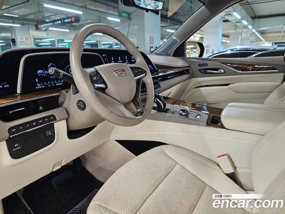 Cadillac Escalade 2023 6.2 Автомат в Москве № 548144, фото 15
